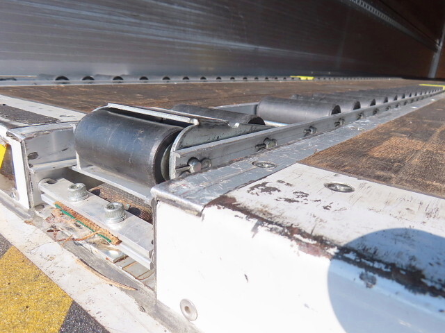 いすゞギガアルミウイング大型（10t）[写真32]