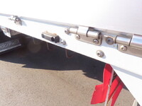 いすゞギガアルミウイング大型（10t）[写真38]