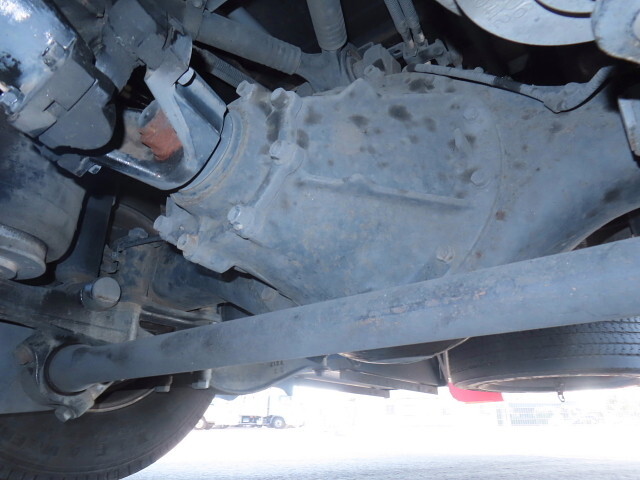 いすゞギガアルミウイング大型（10t）[写真09]