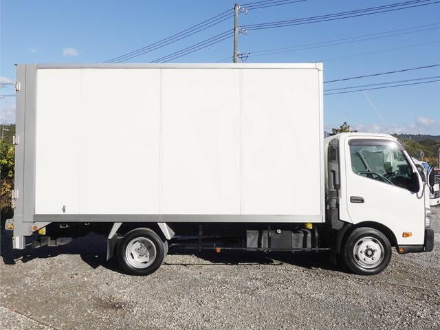 トヨタダイナパネルバン小型（2t・3t）[写真05]