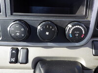 三菱ふそうキャンター平ボディ小型（2t・3t）[写真13]