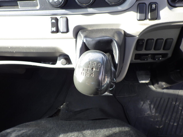 三菱ふそうキャンター平ボディ小型（2t・3t）[写真18]