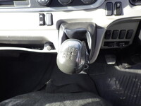 三菱ふそうキャンター平ボディ小型（2t・3t）[写真19]