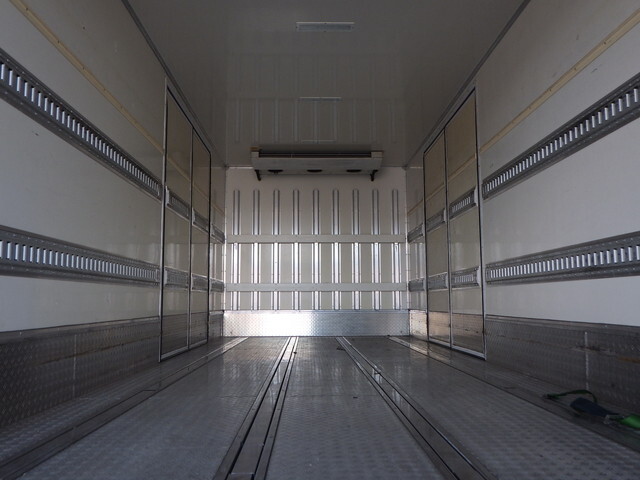 日野レンジャー冷凍車（冷蔵車）中型（4t）[写真03]