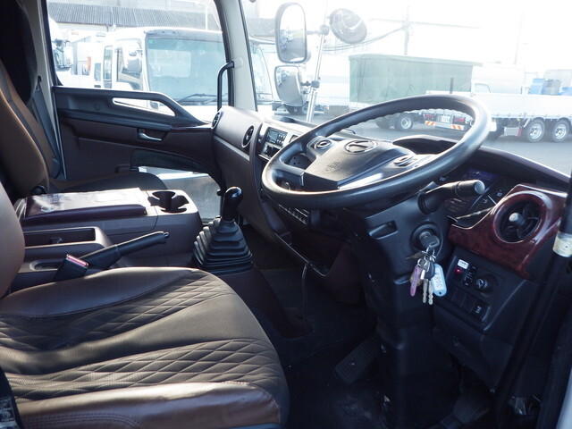 日野レンジャー冷凍車（冷蔵車）中型（4t）[写真04]