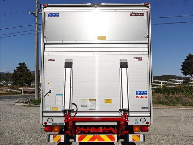 いすゞフォワードアルミウイング中型（4t）[写真02]