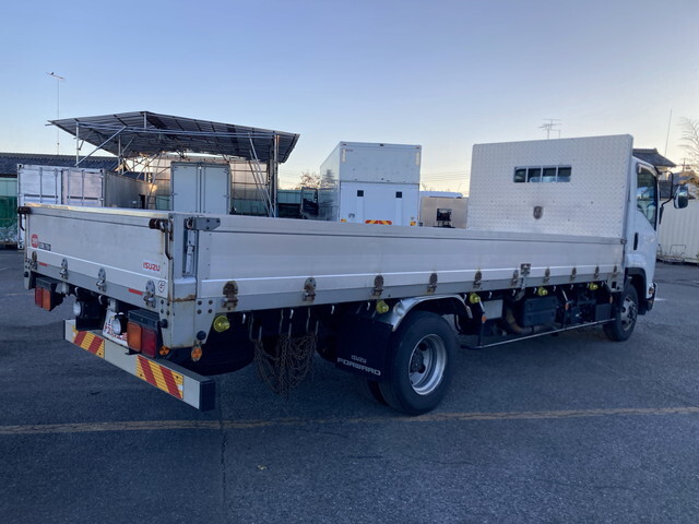 いすゞフォワードアルミブロック中型（4t）[写真02]