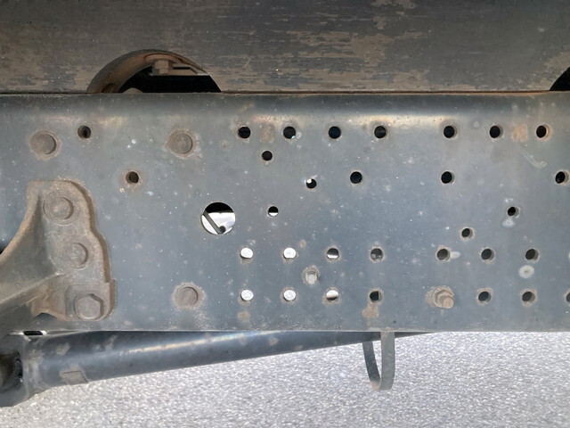 いすゞフォワードアルミブロック中型（4t）[写真21]