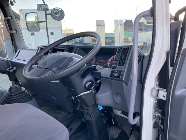 いすゞフォワードアルミブロック中型（4t）[写真30]