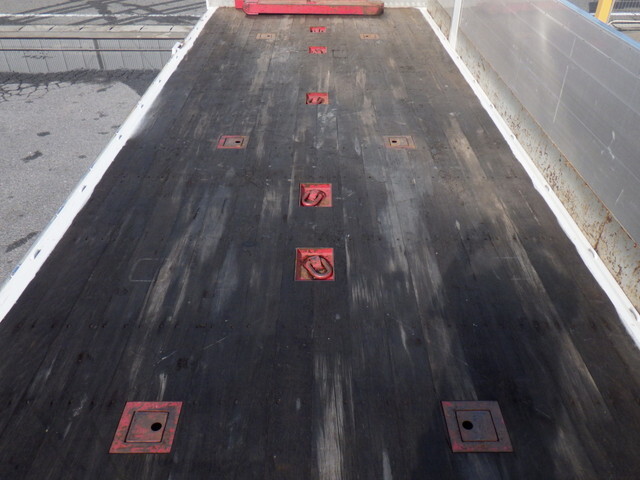 日野プロフィアアルミブロック大型（10t）[写真13]