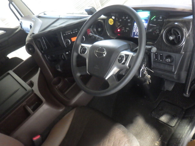 日野プロフィアアルミブロック大型（10t）[写真27]