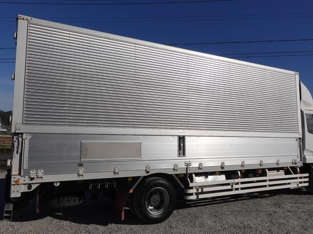 UDトラックスコンドルアルミウイング増トン（6t・8t）[写真05]