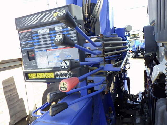 日野レンジャークレーン4段中型（4t）[写真07]