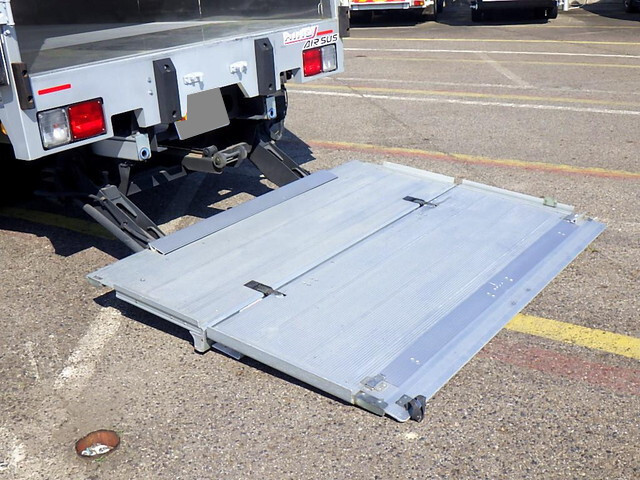 日野レンジャーパネルバン中型（4t）[写真31]