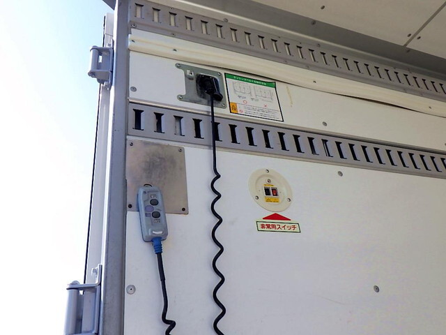 日野レンジャーパネルバン中型（4t）[写真32]