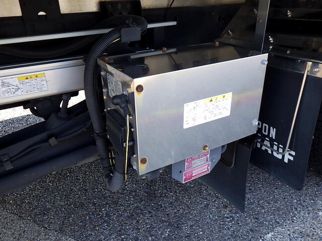 日野レンジャーパネルバン中型（4t）[写真37]