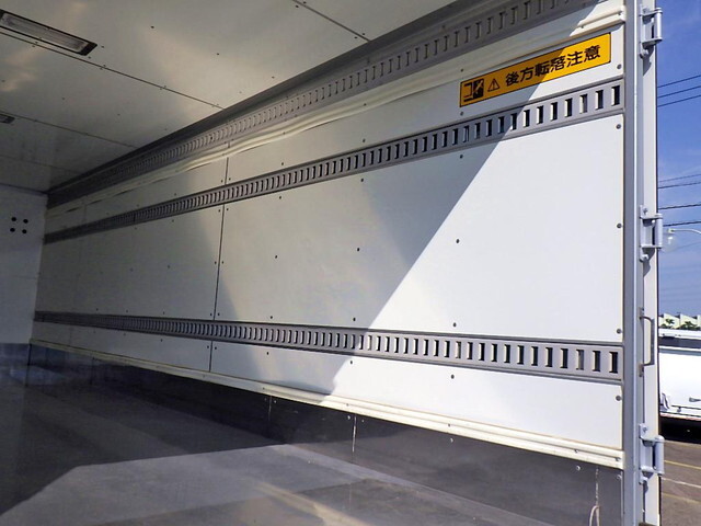 日野レンジャーパネルバン中型（4t）[写真08]