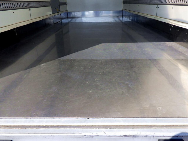 日野レンジャーパネルバン中型（4t）[写真09]