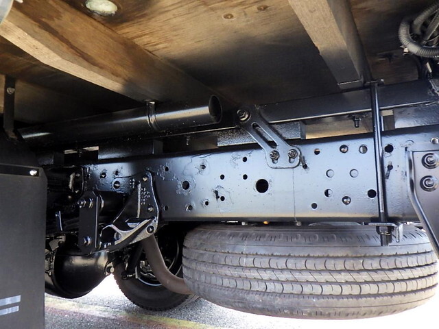 いすゞエルフダブルキャブ（Wキャブ）小型（2t・3t）[写真23]