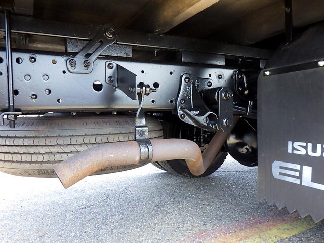 いすゞエルフダブルキャブ（Wキャブ）小型（2t・3t）[写真34]