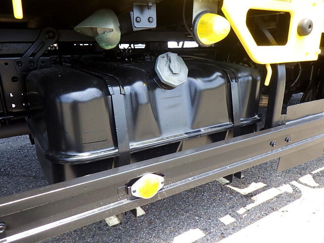 いすゞエルフダブルキャブ（Wキャブ）小型（2t・3t）[写真35]