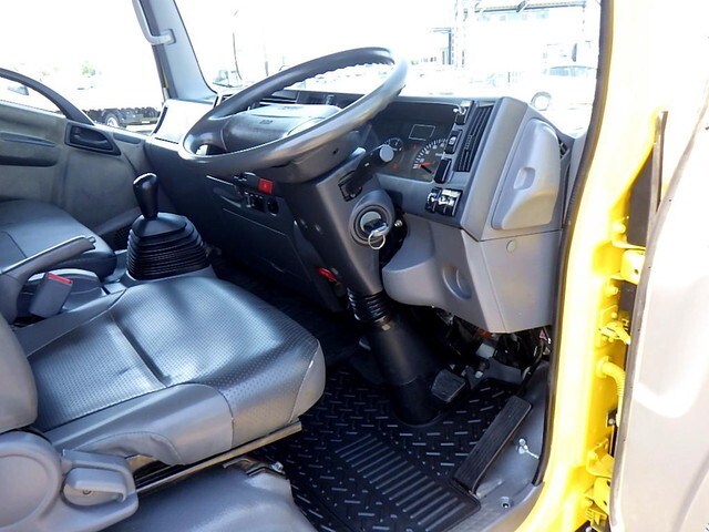 いすゞエルフダブルキャブ（Wキャブ）小型（2t・3t）[写真38]