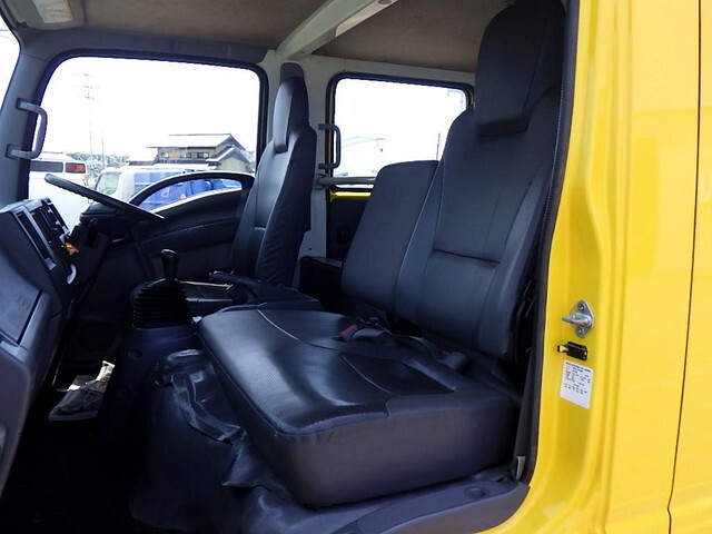 いすゞエルフダブルキャブ（Wキャブ）小型（2t・3t）[写真09]