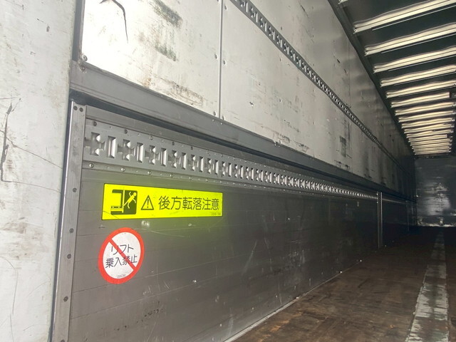 その他のメーカーその他の車種アルミウイング大型（10t）[写真15]