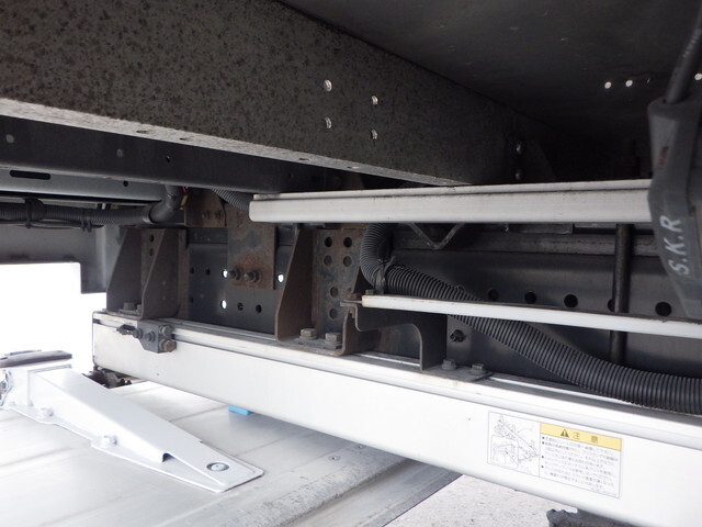 日野プロフィアアルミウイング大型（10t）[写真22]