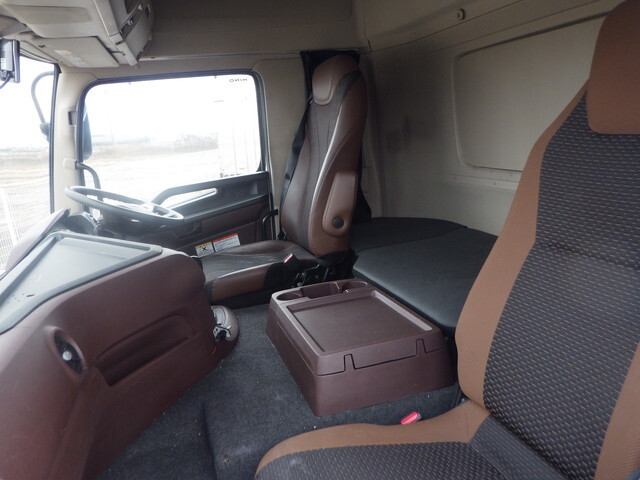 日野プロフィアアルミウイング大型（10t）[写真29]