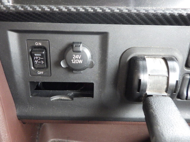 日野プロフィアアルミウイング大型（10t）[写真33]