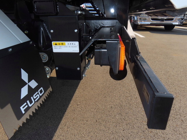 三菱ふそうキャンターローダーダンプ小型（2t・3t）[写真28]