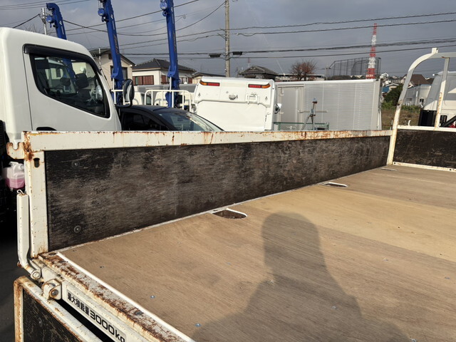 いすゞエルフクレーン4段小型（2t・3t）[写真10]