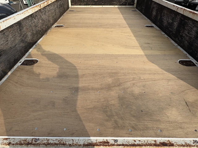 いすゞエルフクレーン4段小型（2t・3t）[写真12]