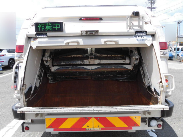 いすゞエルフパッカー車（塵芥車）小型（2t・3t）[写真12]