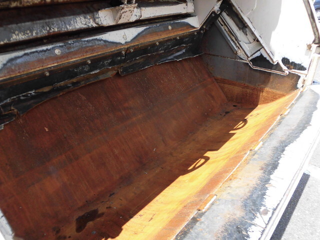 いすゞエルフパッカー車（塵芥車）小型（2t・3t）[写真13]