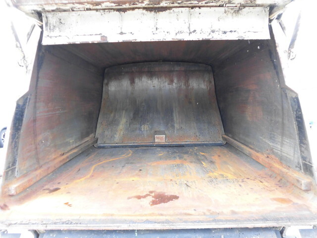 いすゞエルフパッカー車（塵芥車）小型（2t・3t）[写真14]