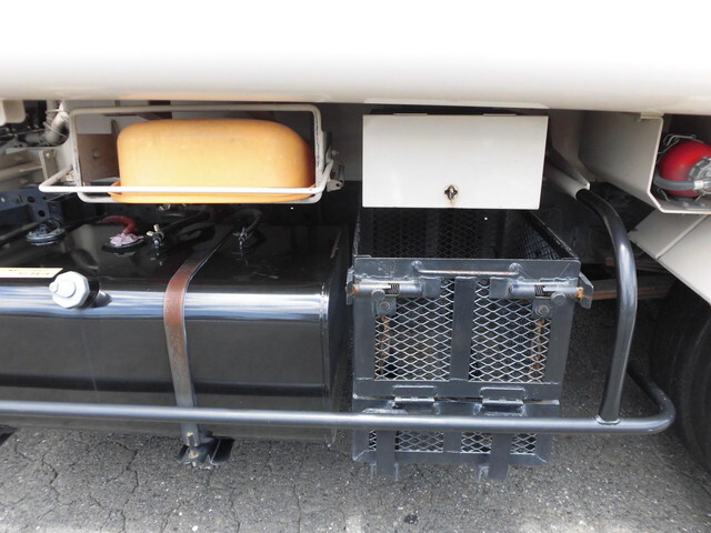 いすゞエルフパッカー車（塵芥車）小型（2t・3t）[写真19]