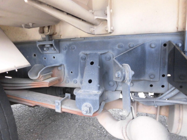 いすゞエルフパッカー車（塵芥車）小型（2t・3t）[写真27]