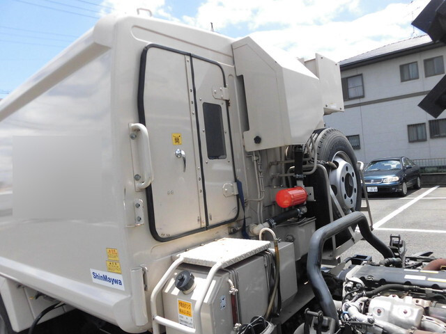 いすゞエルフパッカー車（塵芥車）小型（2t・3t）[写真08]