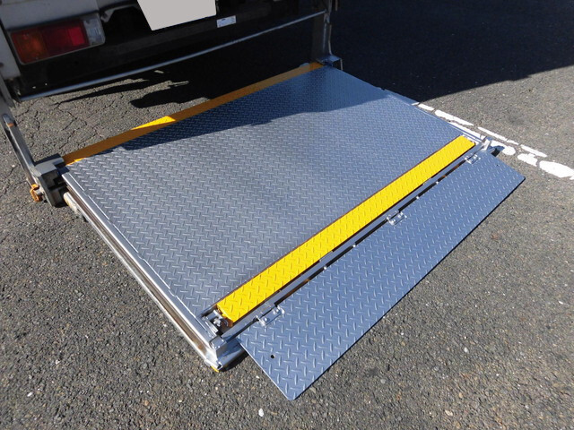 トヨタダイナアルミバン小型（2t・3t）[写真14]