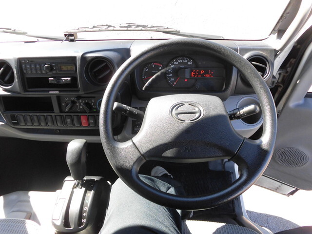 日野デュトロカーテン車小型（2t・3t）[写真26]