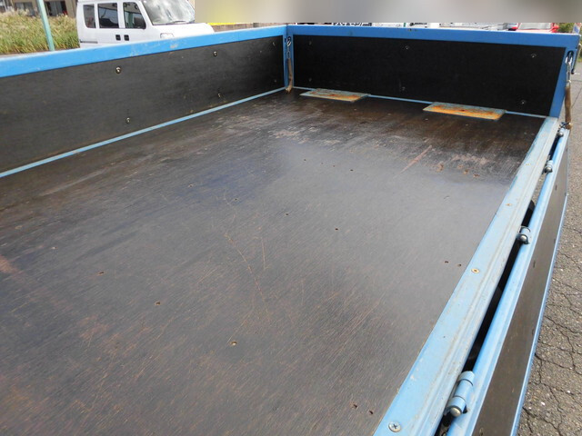 いすゞエルフクレーン3段小型（2t・3t）[写真17]