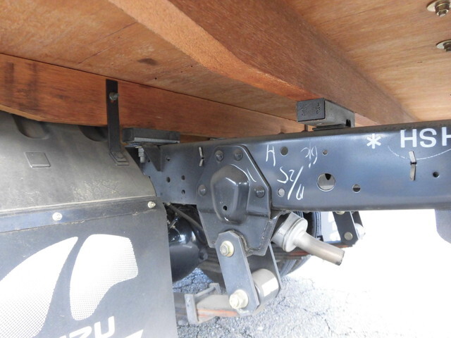 いすゞエルフクレーン3段小型（2t・3t）[写真21]