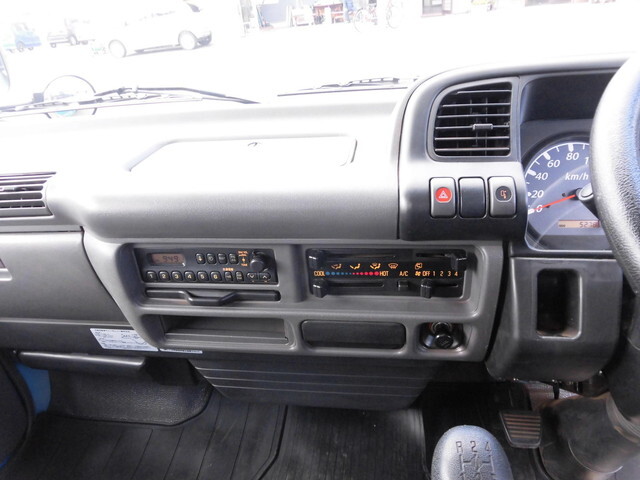 いすゞエルフクレーン3段小型（2t・3t）[写真30]