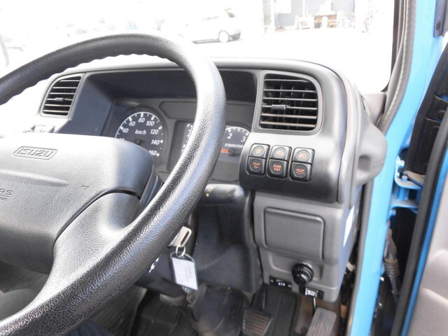 いすゞエルフクレーン3段小型（2t・3t）[写真31]