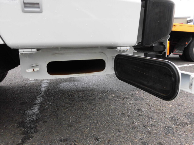 いすゞエルフパッカー車（塵芥車）小型（2t・3t）[写真20]