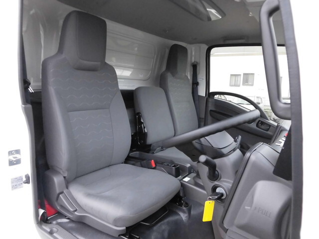 いすゞエルフパッカー車（塵芥車）小型（2t・3t）[写真30]