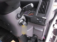 いすゞエルフパッカー車（塵芥車）小型（2t・3t）[写真35]