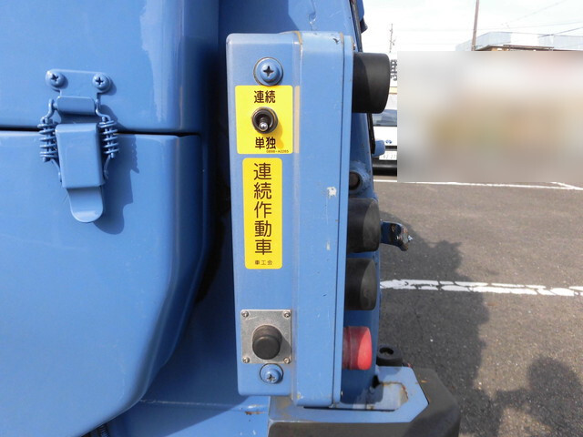 日野デュトロパッカー車（塵芥車）小型（2t・3t）[写真11]